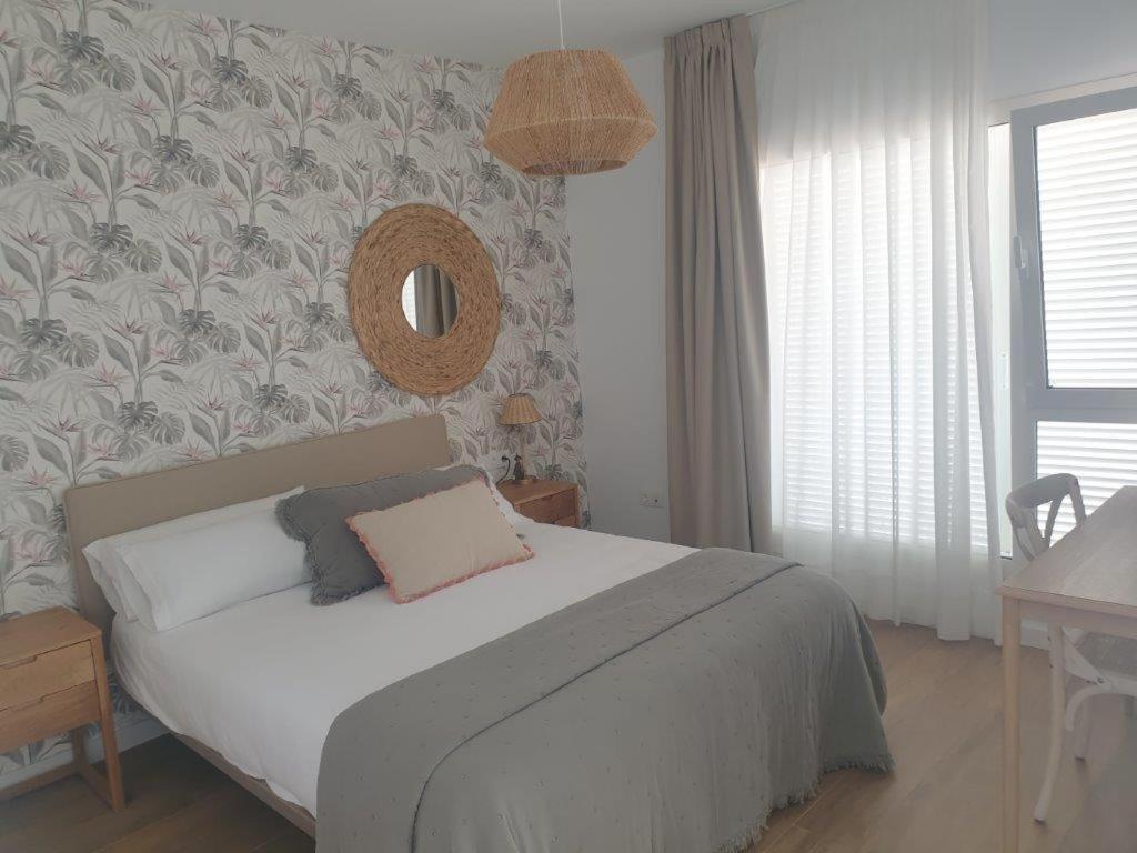 Serena Holiday Homes By Livvo Плая Бланка Екстериор снимка