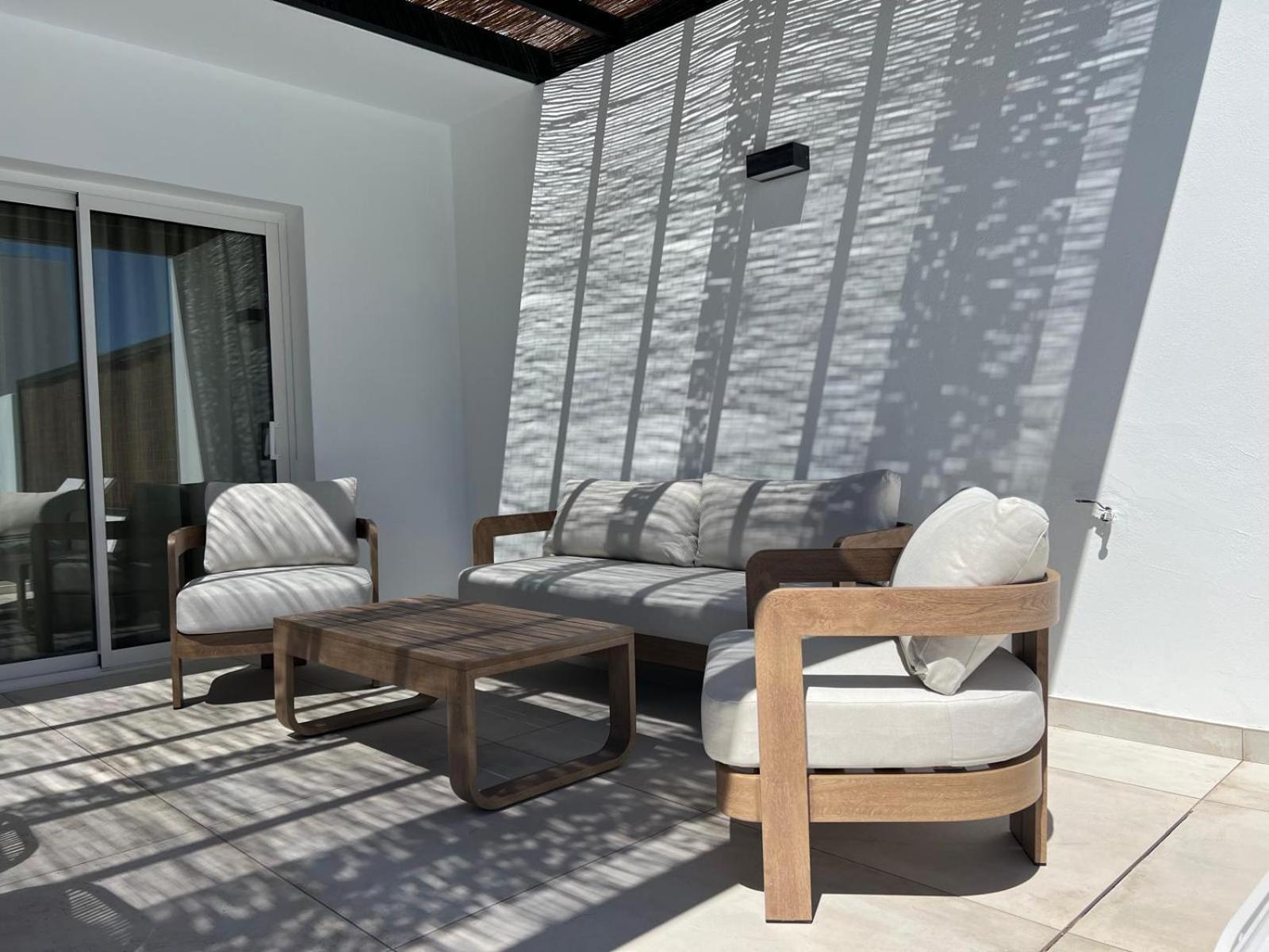 Serena Holiday Homes By Livvo Плая Бланка Екстериор снимка