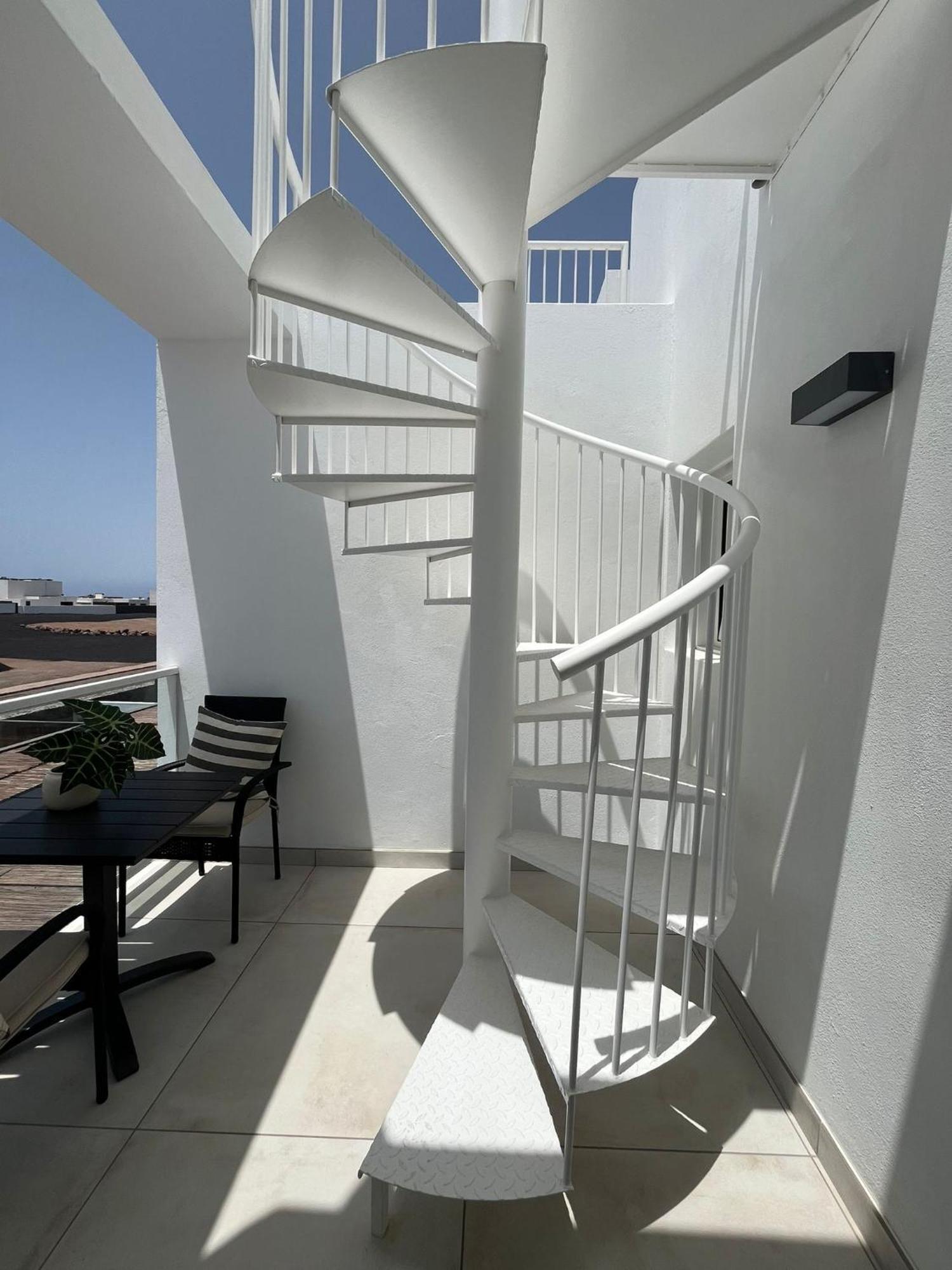 Serena Holiday Homes By Livvo Плая Бланка Екстериор снимка