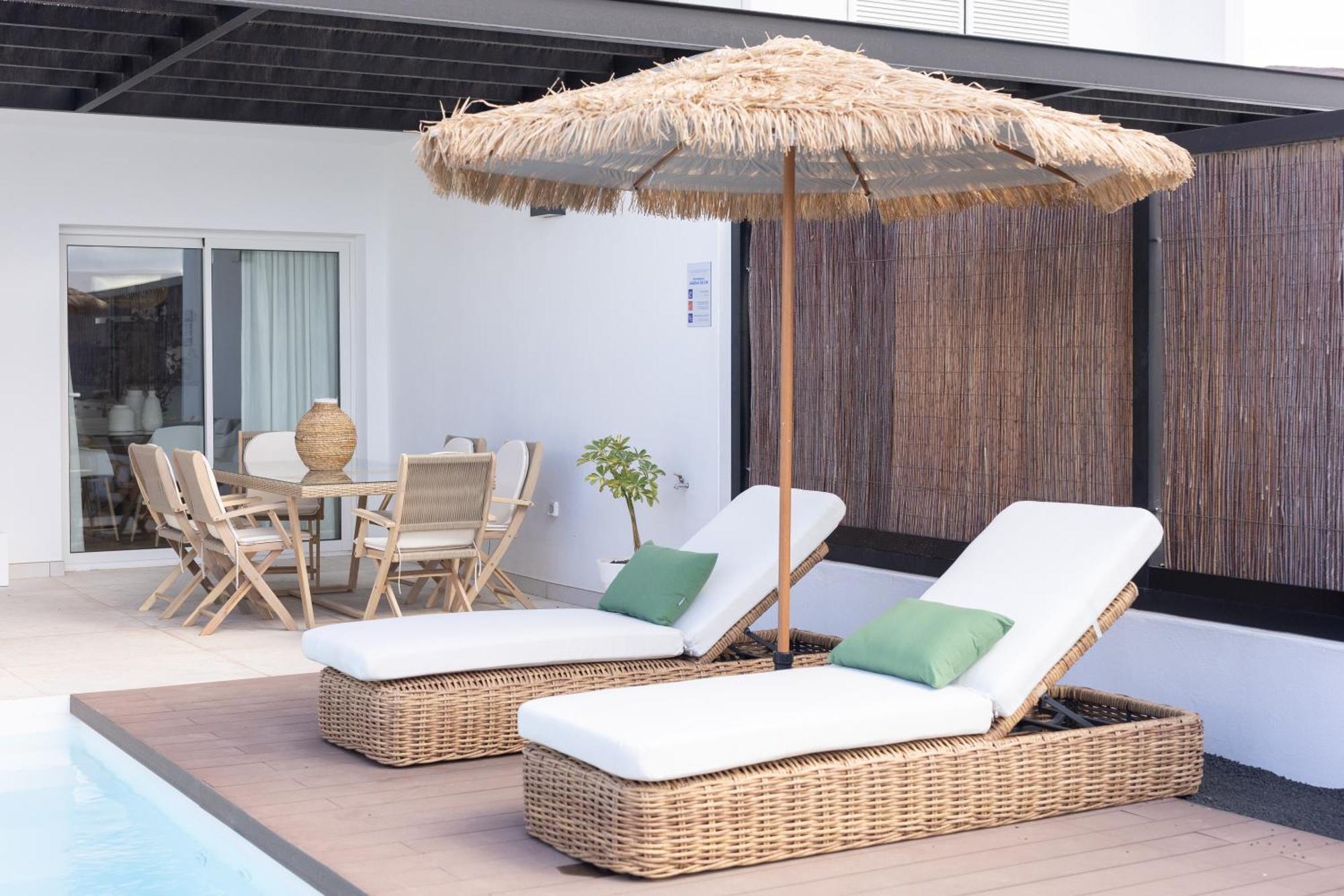 Serena Holiday Homes By Livvo Плая Бланка Екстериор снимка
