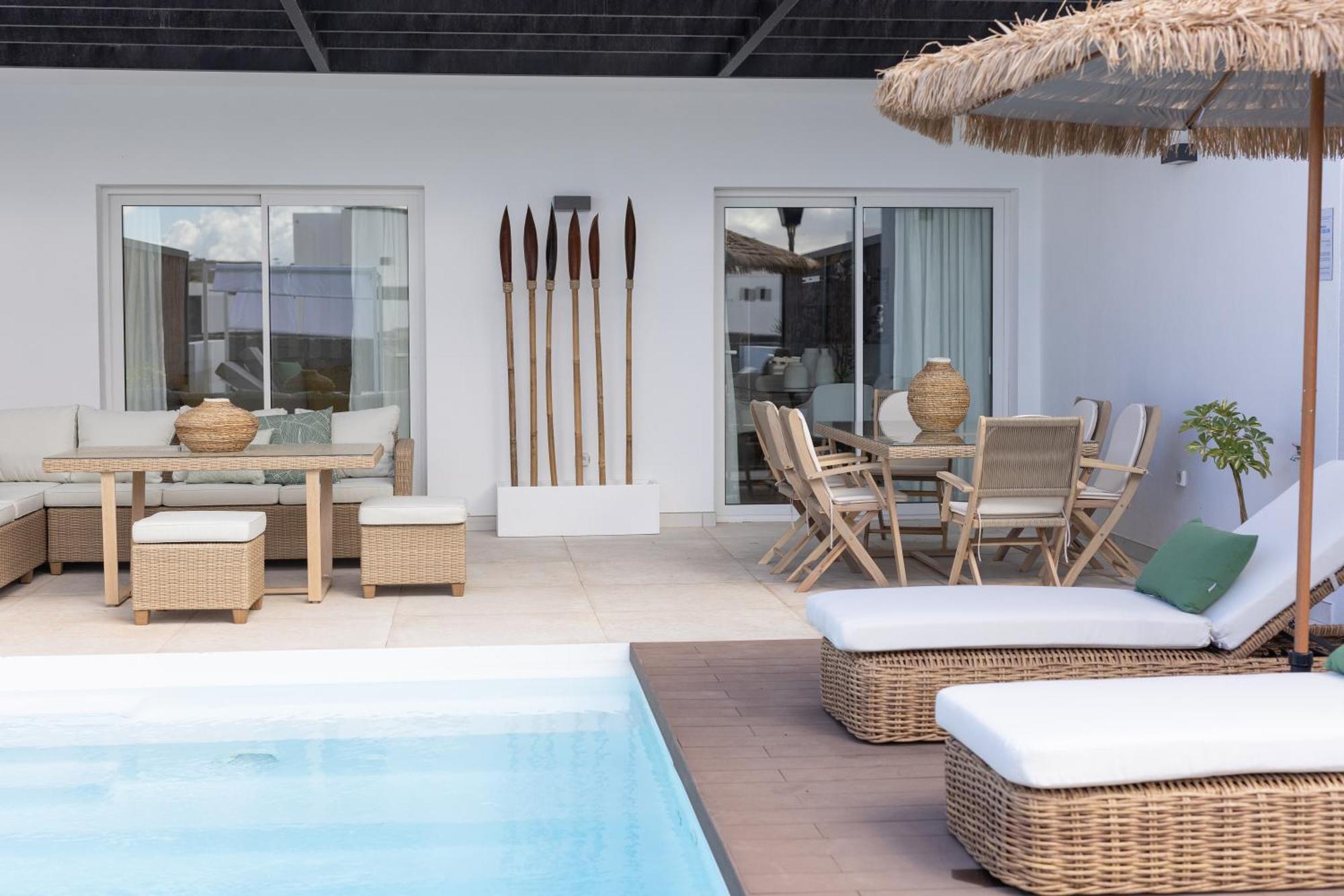 Serena Holiday Homes By Livvo Плая Бланка Екстериор снимка