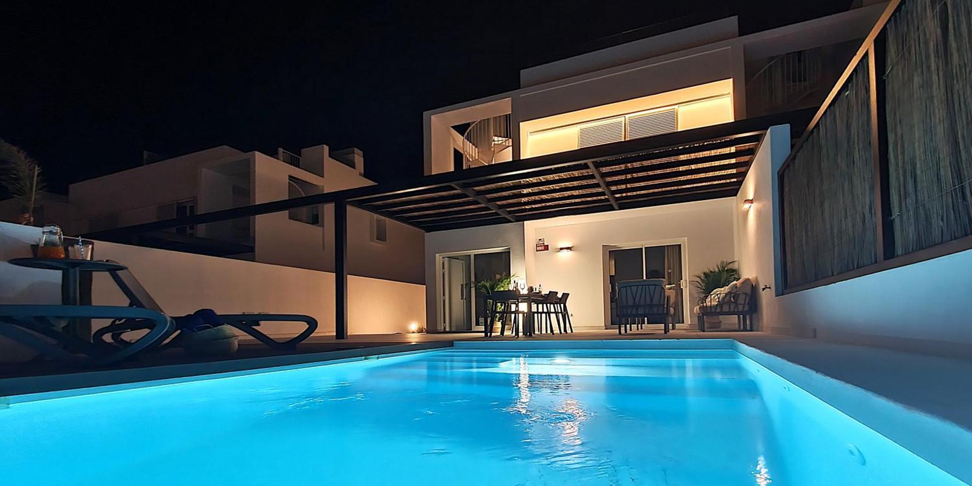 Serena Holiday Homes By Livvo Плая Бланка Екстериор снимка
